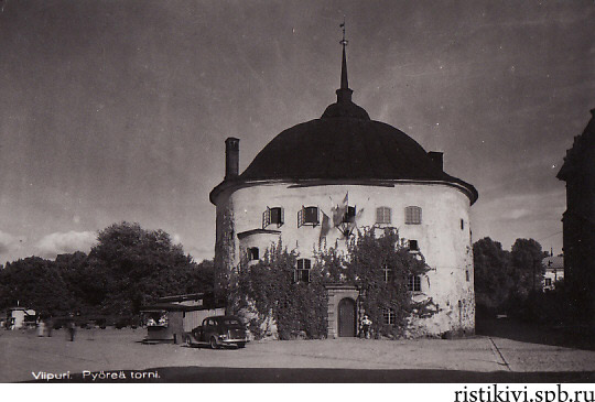   / Pyöreä torni